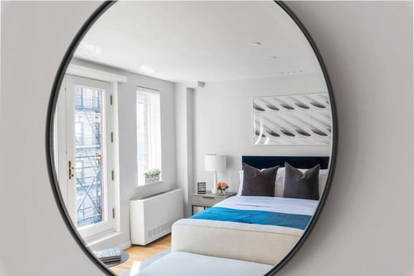 Luxe Studio With Charming Juliet Balcony Apartment New York Ngoại thất bức ảnh